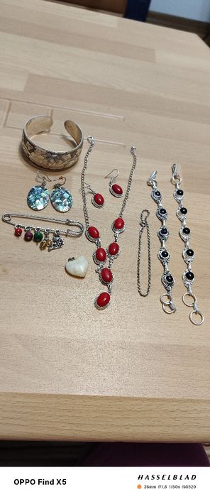 Vând bijuterii 925 cu pietre semiprețioase.