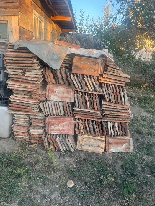 Țiglă veche de vânzare 1800 buc