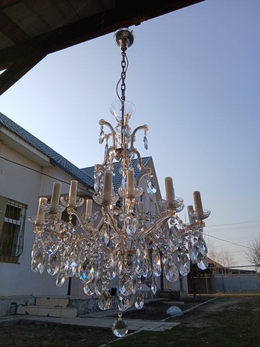 Продам люстру Crystal lux e14