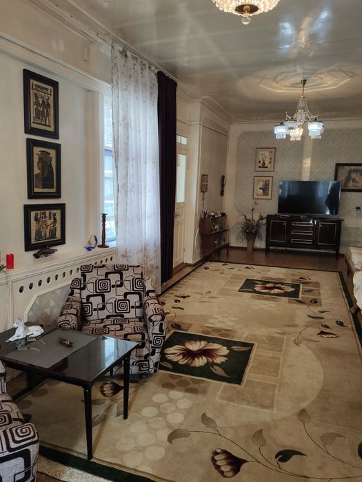 Срочно продается дом,4 сотки,5 комнат,подвал,сарай,