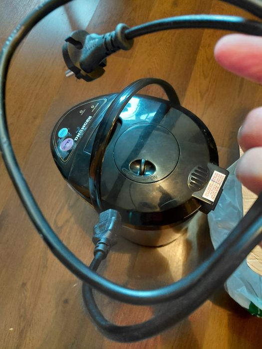 Продам термопот на запчасти