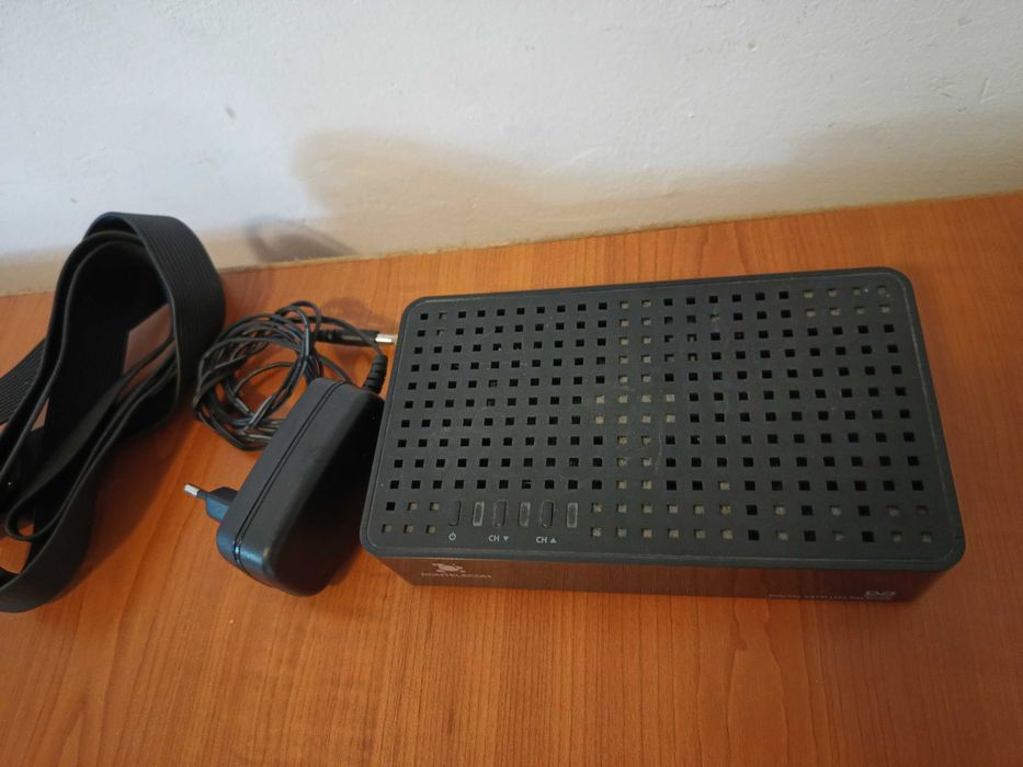 2 receptor satelit Dolce TV/Romtelecom-Receiver/N52665 COSHIP 12 Volti