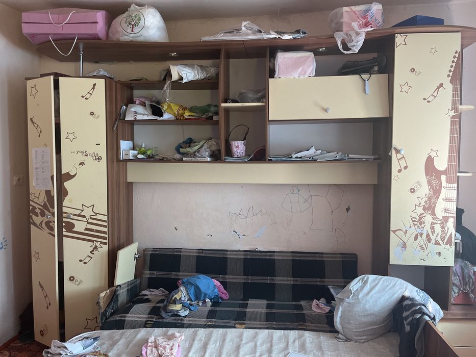 Стенка мебель в хорошем состояний