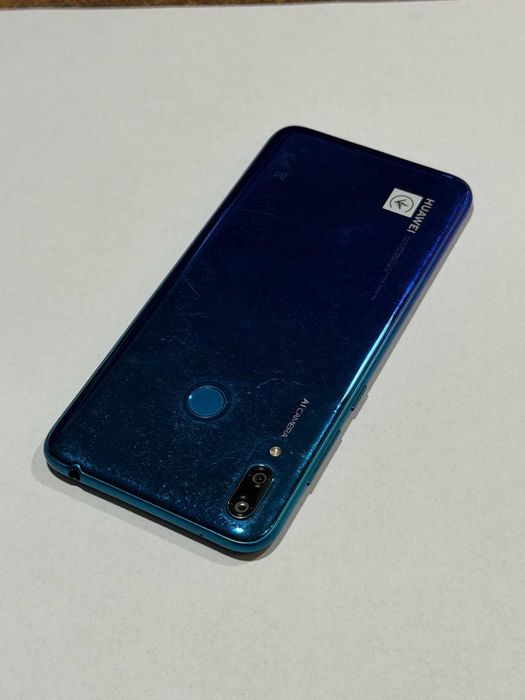 Мобилен телефон Huawei Y7 2019
