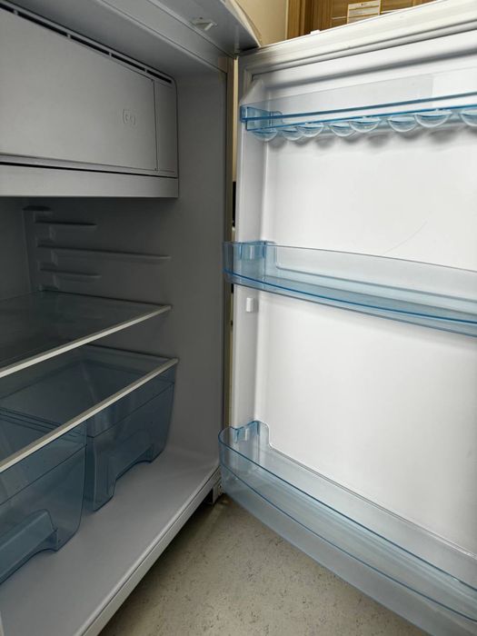 Продам мини холодильник Бирюса