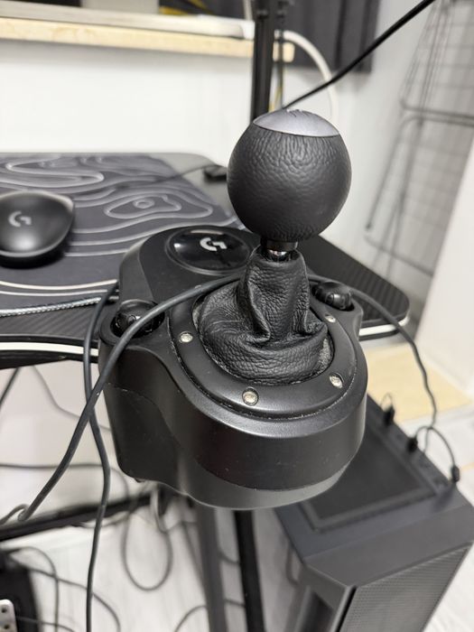 Vand volan logitech
