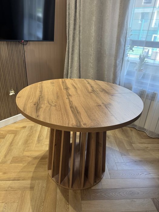 Продам стол раздвижной