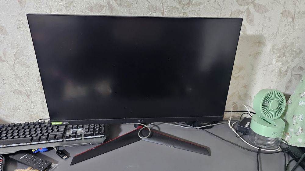 Монитор LG 27 Full HD