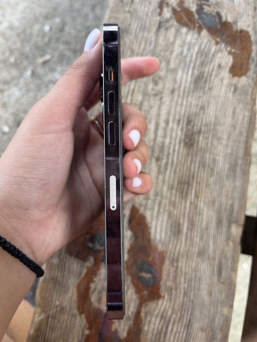 Продавам Iphone 14pro