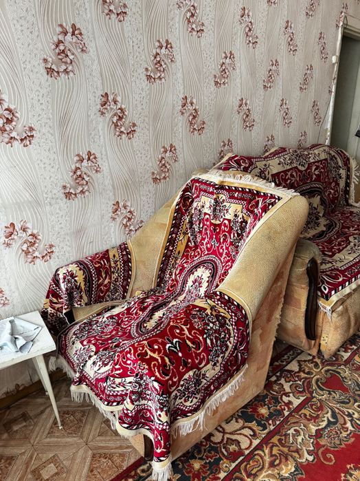 Продаю диван и кресло