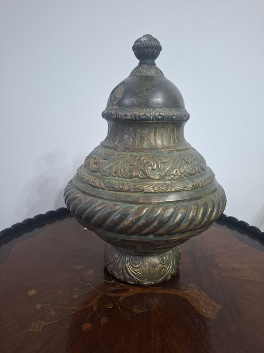 Vas vechi China sec 18