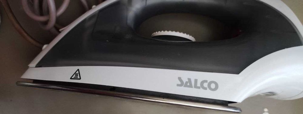 Утюг для разглаживания одежды