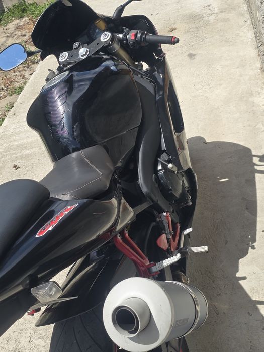 Yamaha r1 1000cm