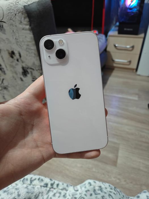 Iphone 13 розовый