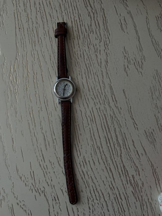 Продам наручные женские часы