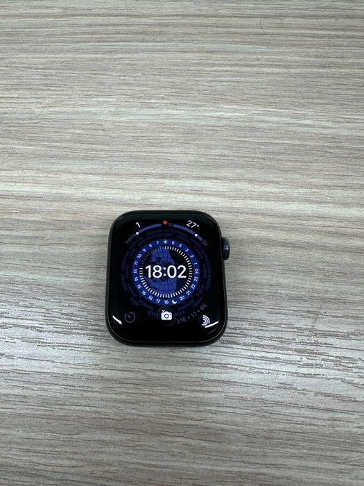 Apple Watch Series 6 (GPS) • Идеальное состояние + Доп. ремешок