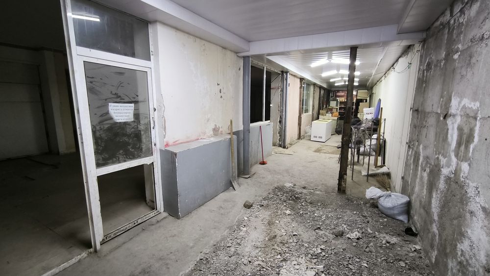 Шахар марказида бино сотилади!