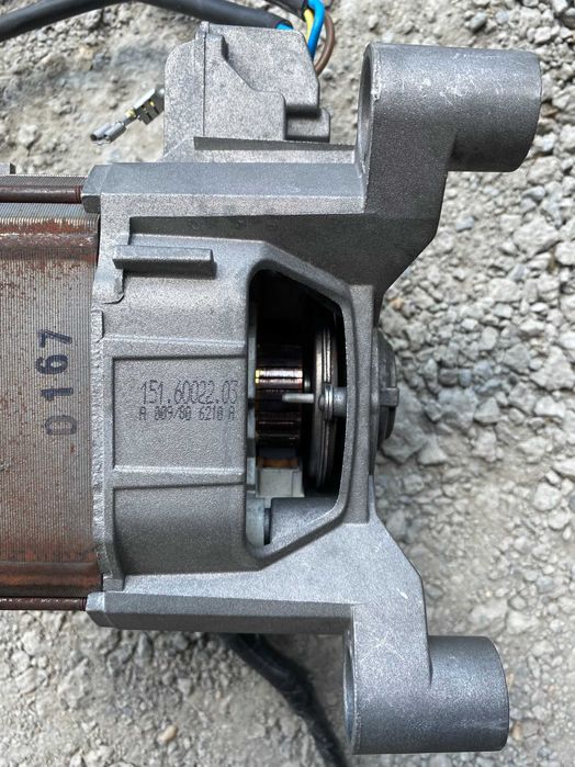 Двигатель от стиральной машины Bosch wlf20171ce