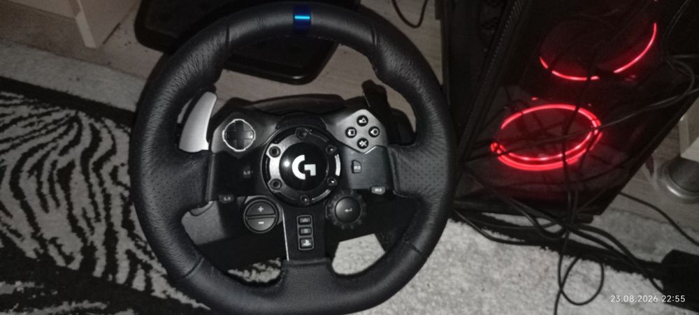Vând pc gaming cu volan logitech 923 plus pedale si schimbător