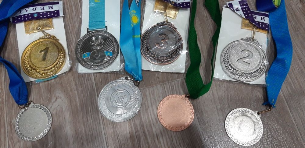 Медаль новая,город