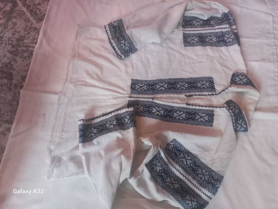 Camasa traditionala/ Ie  veche traditionala