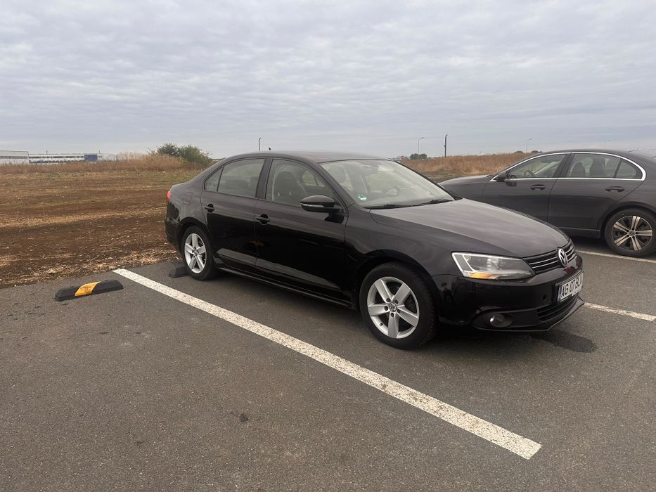 VOLKSWAGEN Jetta 2011 — imagine 1