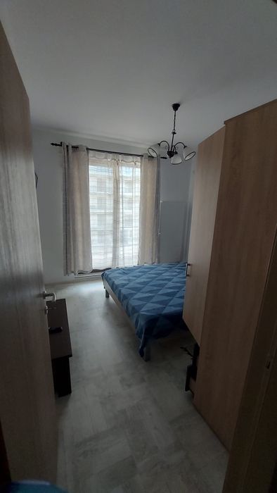 Inchiriez apartament 2 camere,decomandat