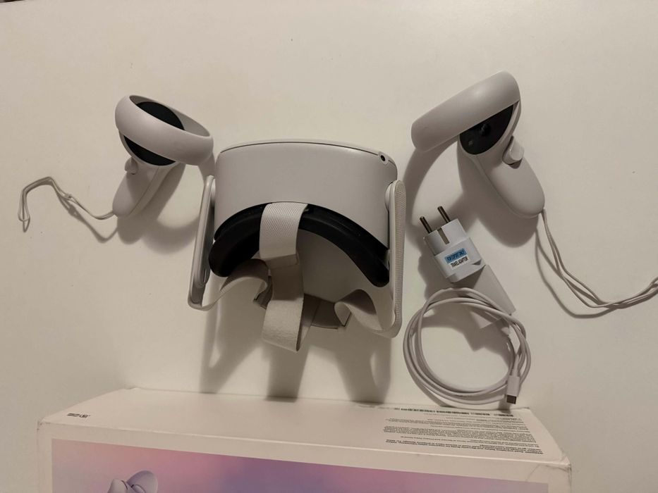 Oculus Quest 2 – 128GB, stare impecabilă (aproape nou)