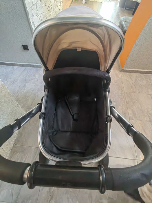 Продава се бебешка количка Mothercare Journey