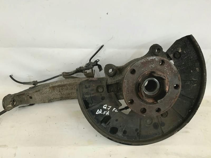 Fuzeta dreapta fata Audi Q7 4L 7P6407246A 3.0 tdi cutie automata - NAC