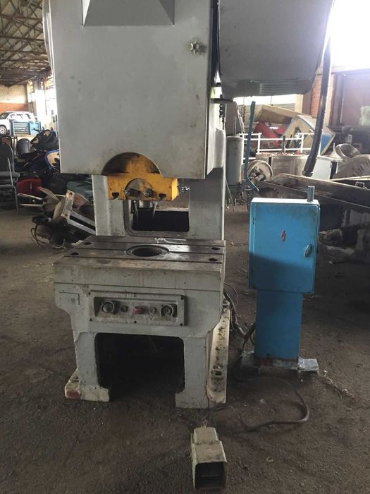 Пресс  усилие 40 тн марка к 2126А