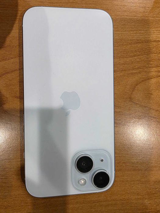 Продавам Iphone 15
