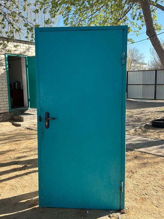 Продам дверь железная