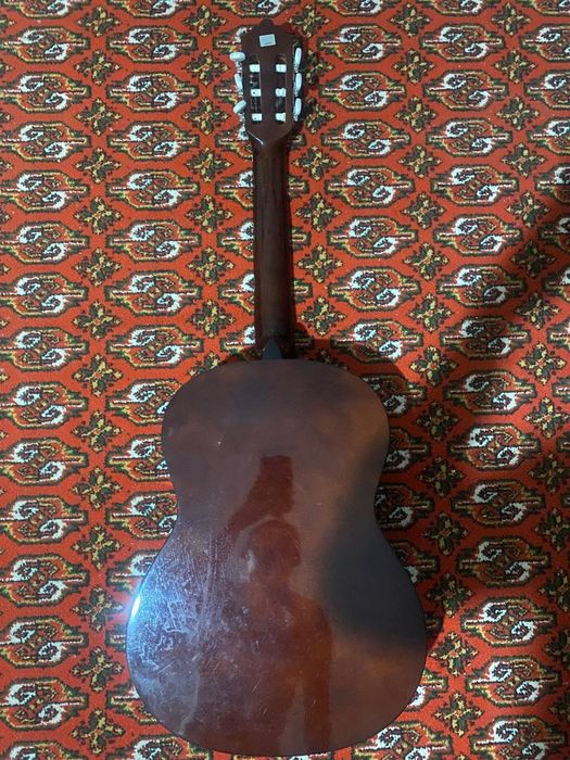 Klassik gitara ovozi zur yangi