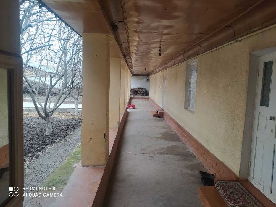 Уй сотилади Тош вил Куйи Чирчик тумани Жумағул махалласида 11 сот