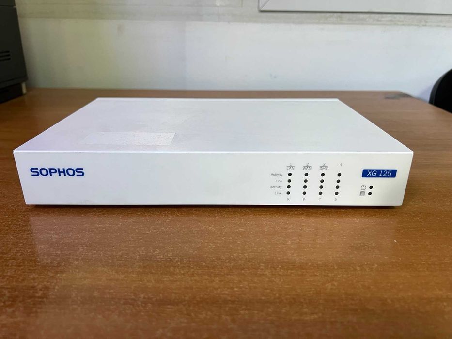 Sophos xg 125 firewall, switch