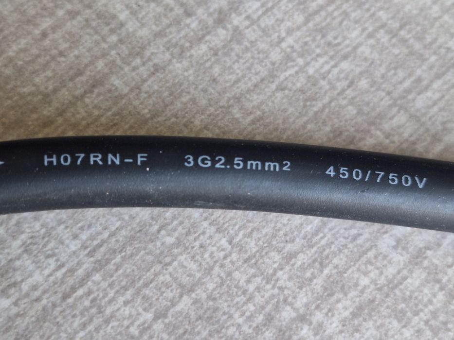 Удължител за ток СЕЕ контакти 10m 3x2.5 mm² H07RN-F за къмпинг каравана или строителство