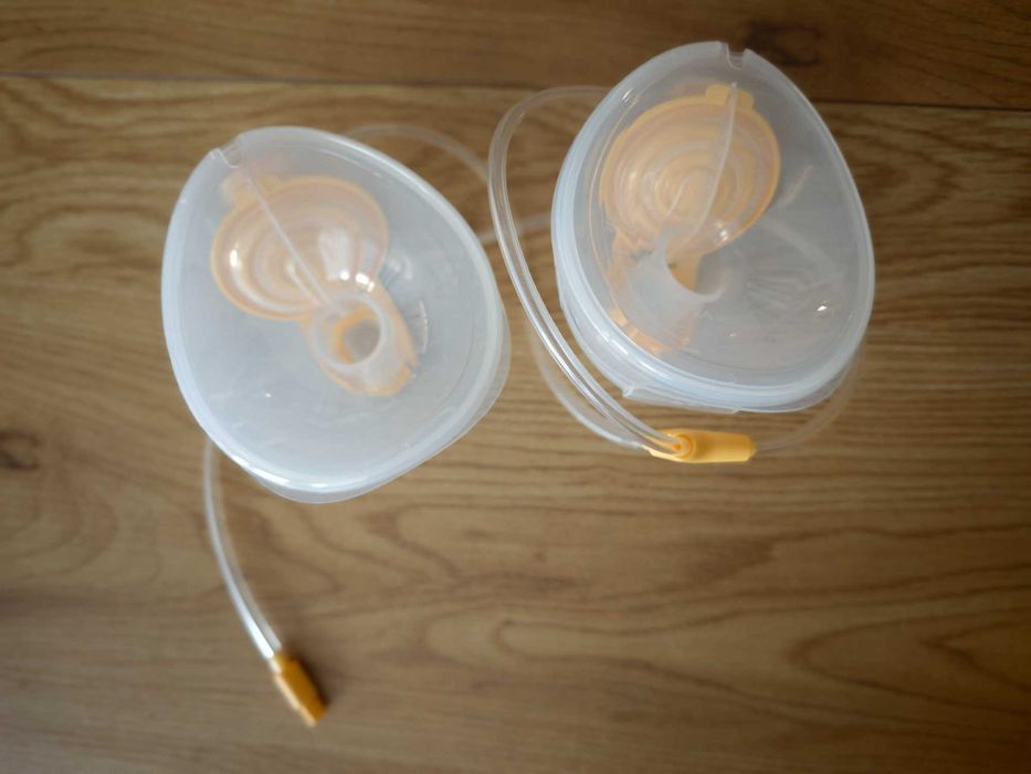 Чашки за кърма Medela - Hands-Free, 2 броя