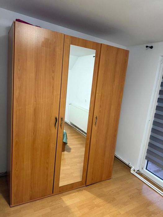Vand dulap 3 usi cu oglindă