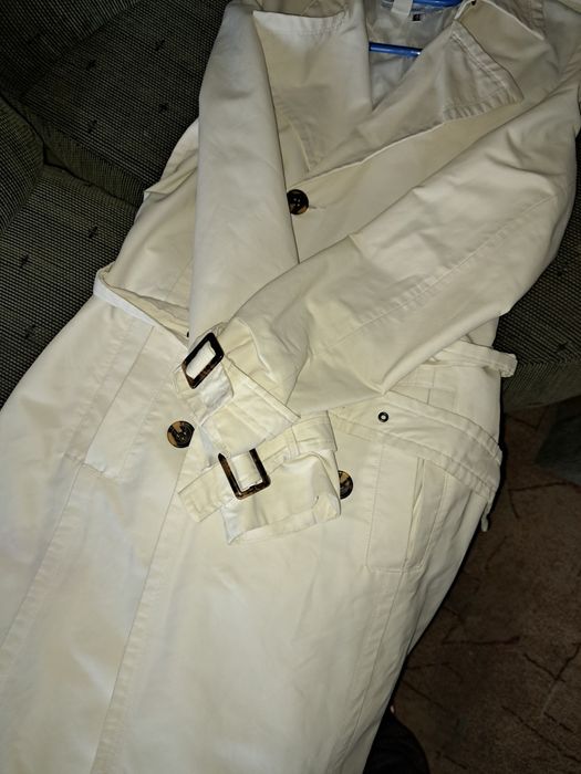 Pardesiu/palton Zara Basic alb cu cordon in talie