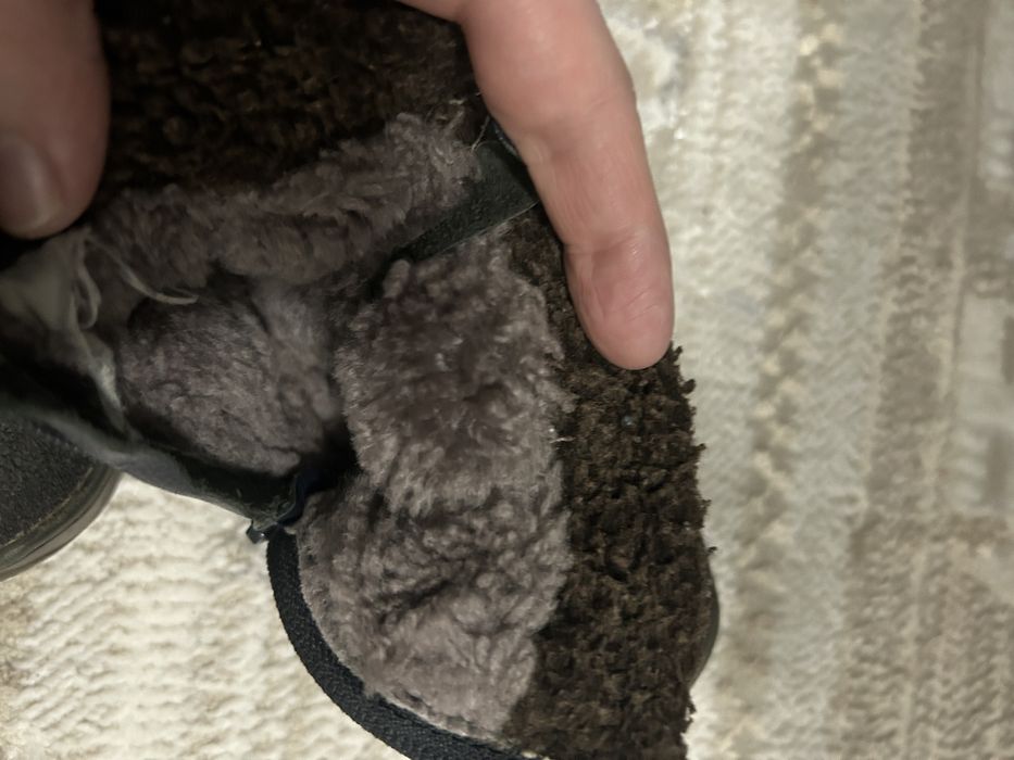 Продам ботинки для девочек