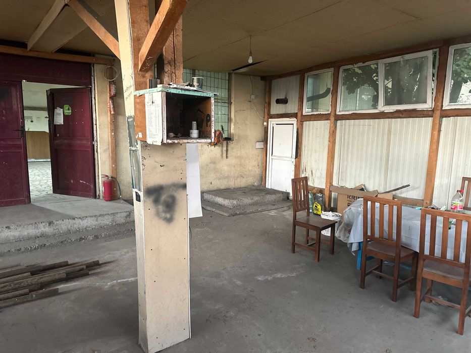 inchirez hala Str.Cireasov (in curte la Romcristal) Slatina