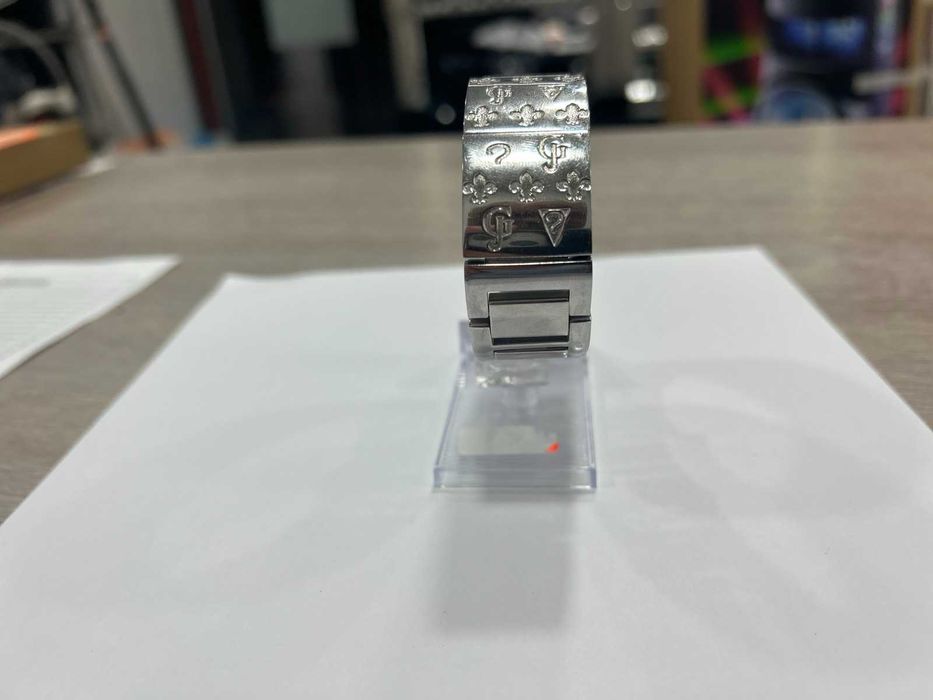 Дамски часовник GUESS