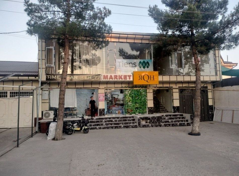 Парвоз, Уч кахрамон! Продается 11 соток вдоль дороги с арендаторами