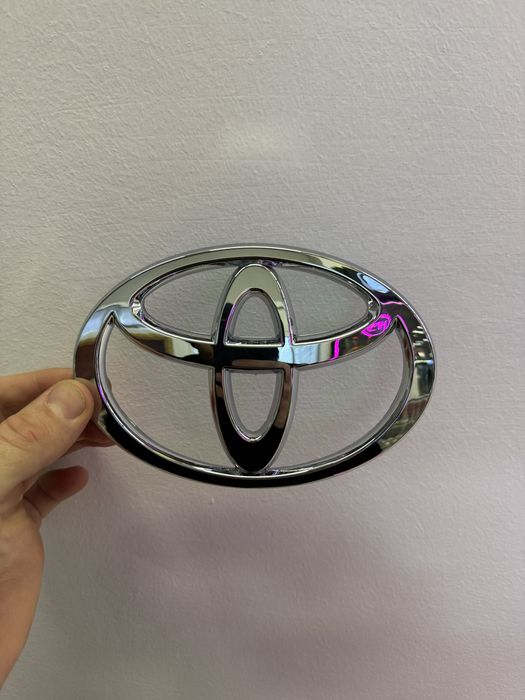 Шильдики тойота прадо 120