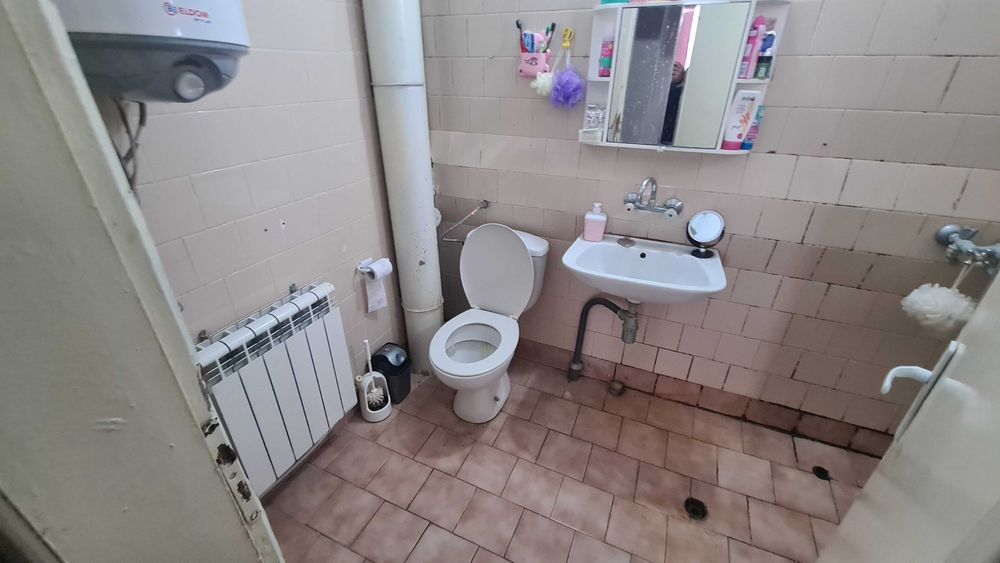 Продава се Тристаен апартамент в Разград, Освобождение - 100 кв.м за 985 €/кв.м - Снимка #6