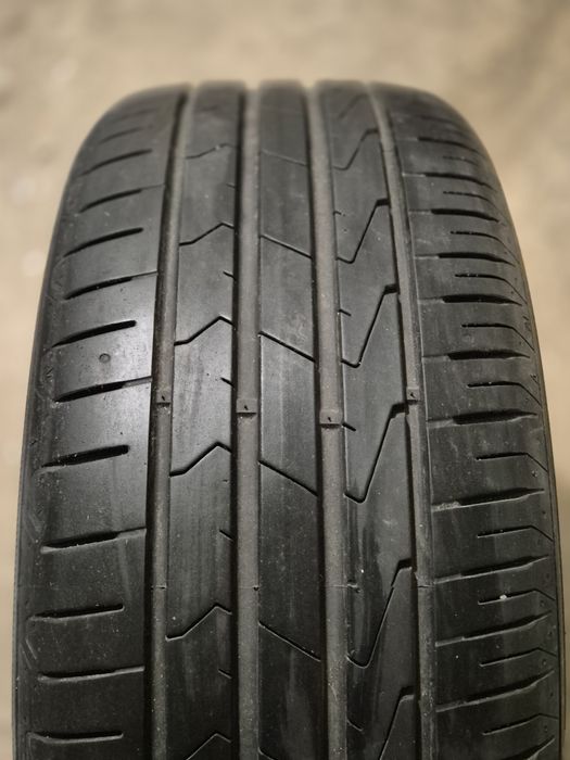 Vând 4 cauciucuri de vară Hankook