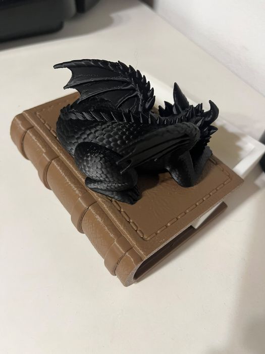 Cutie ornamentala cu dragon