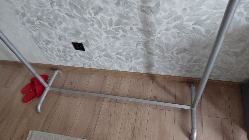 Вешалка напольная