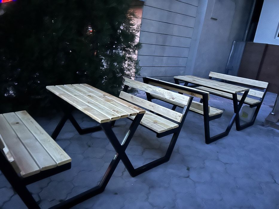 Мебель для кафе, Стол